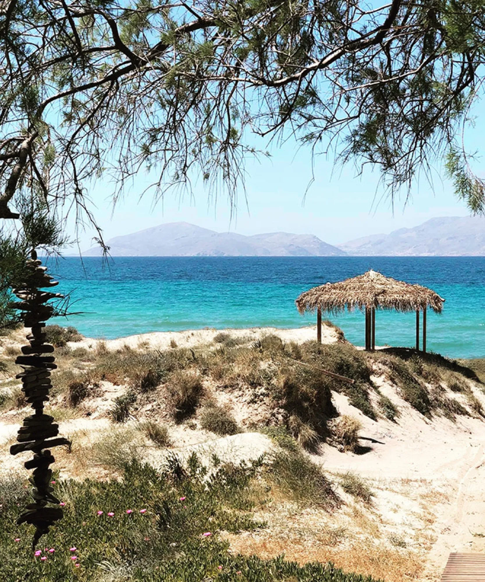 Strand mit Sonnenschirm auf Kos