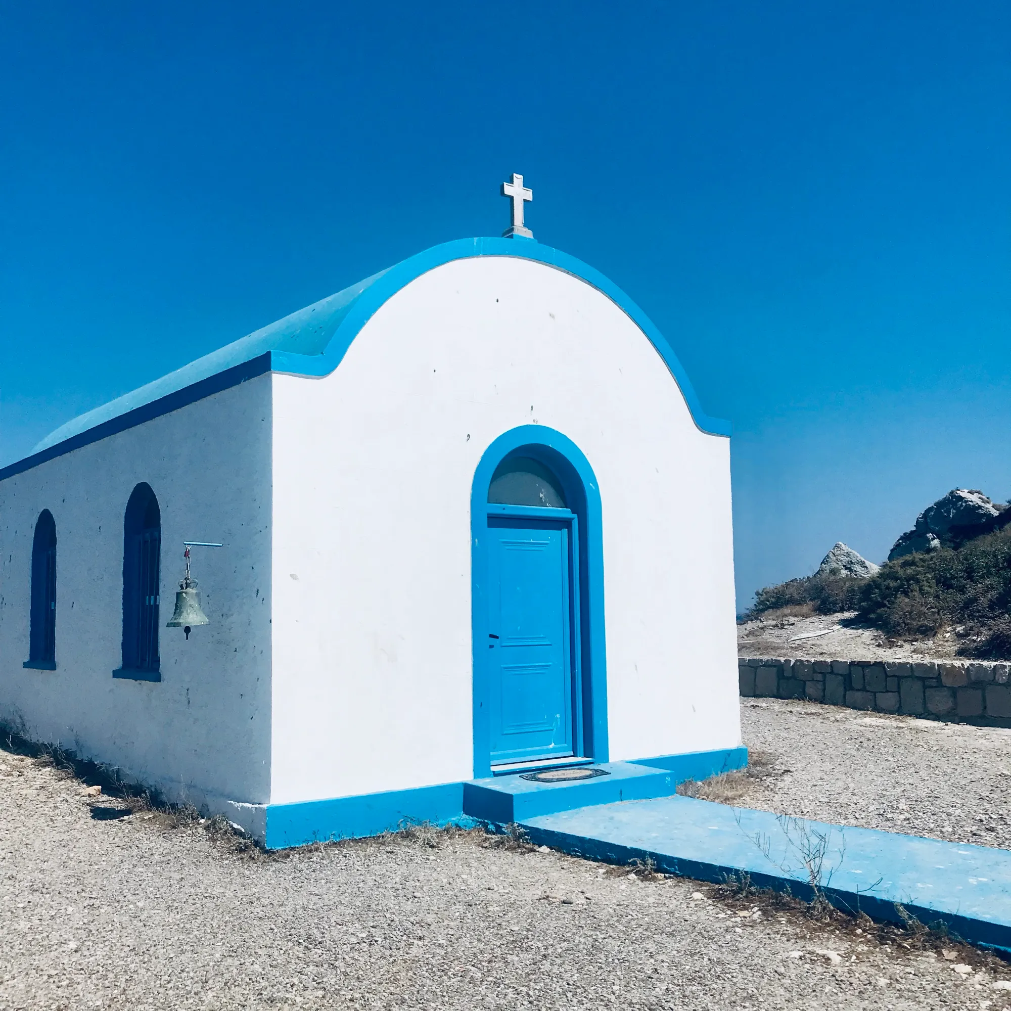 Weiß-blaue Kapelle auf Kos